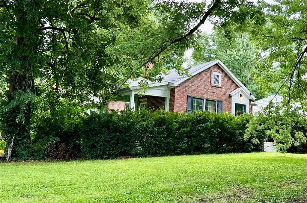 Listing Photo MLS #HMS2563756