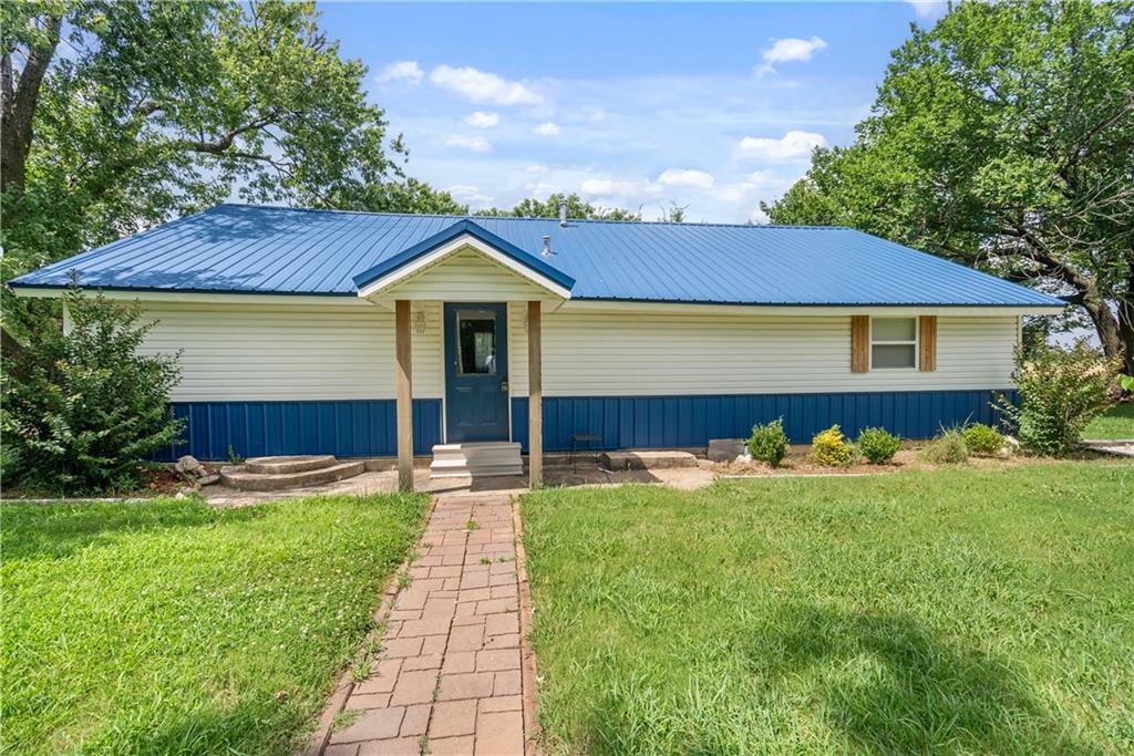 Listing Photo MLS #HMS2563798