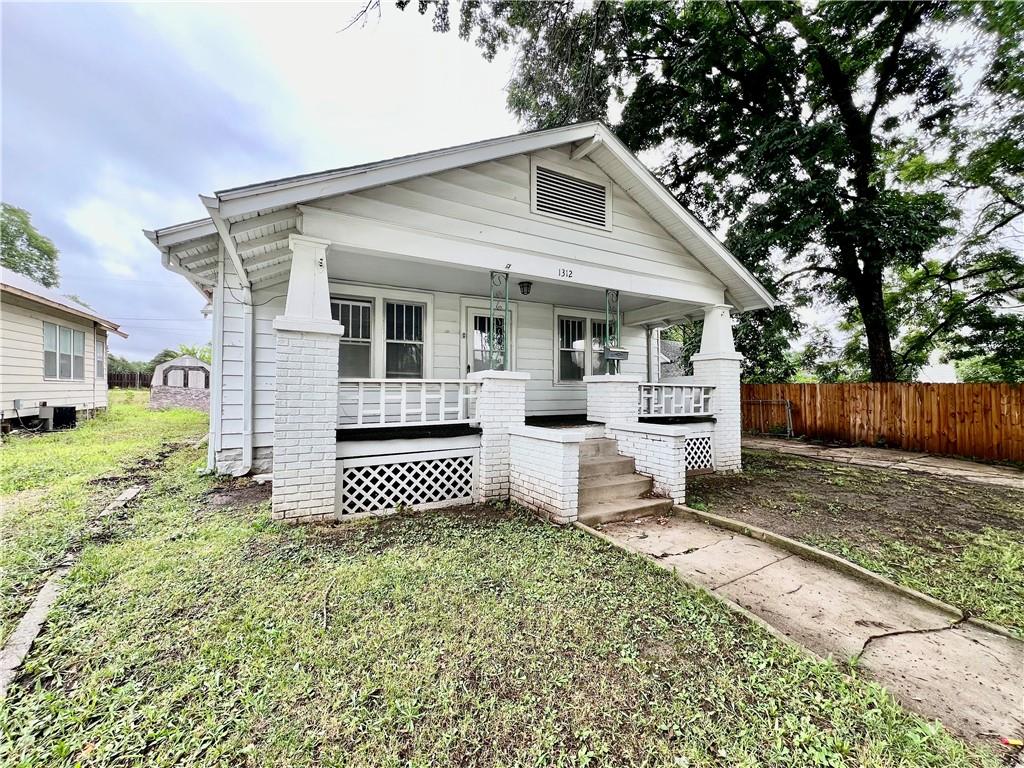 Listing Photo MLS #HMS2563855