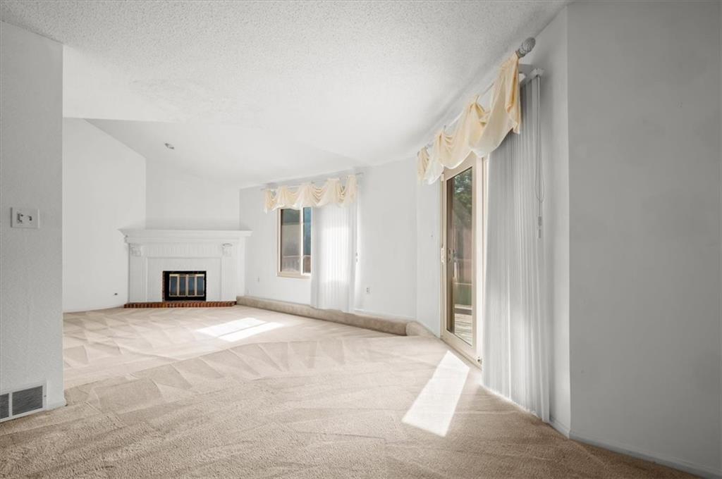 Listing Photo MLS #HMS2563923