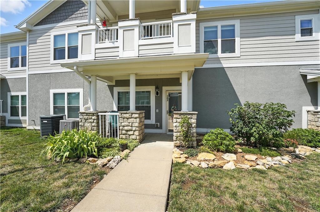Listing Photo MLS #HMS2563925