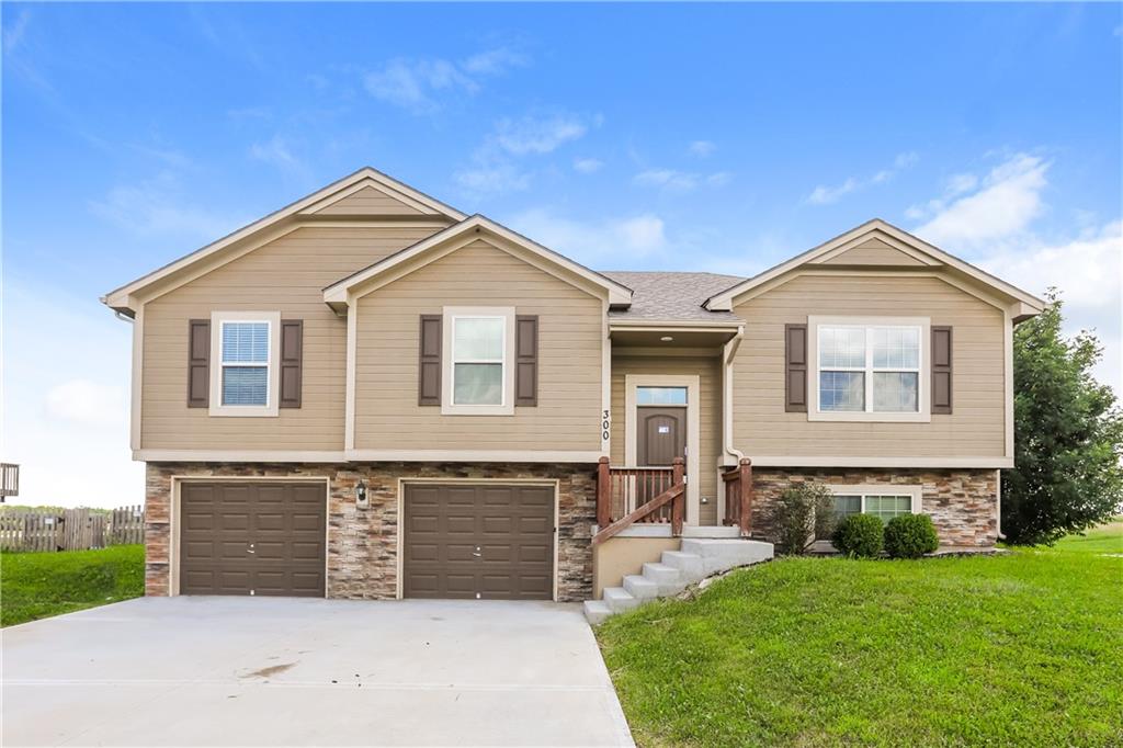 Listing Photo MLS #HMS2563977