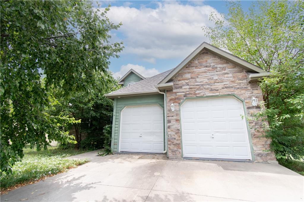 Listing Photo MLS #HMS2564285