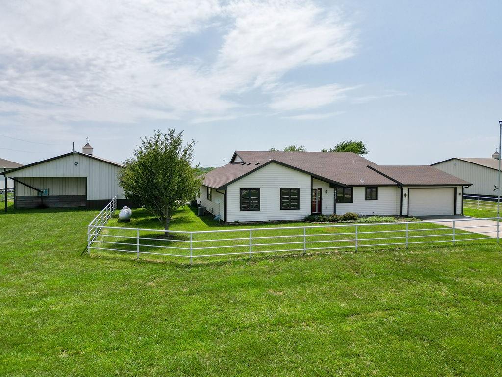Listing Photo MLS #HMS2564489
