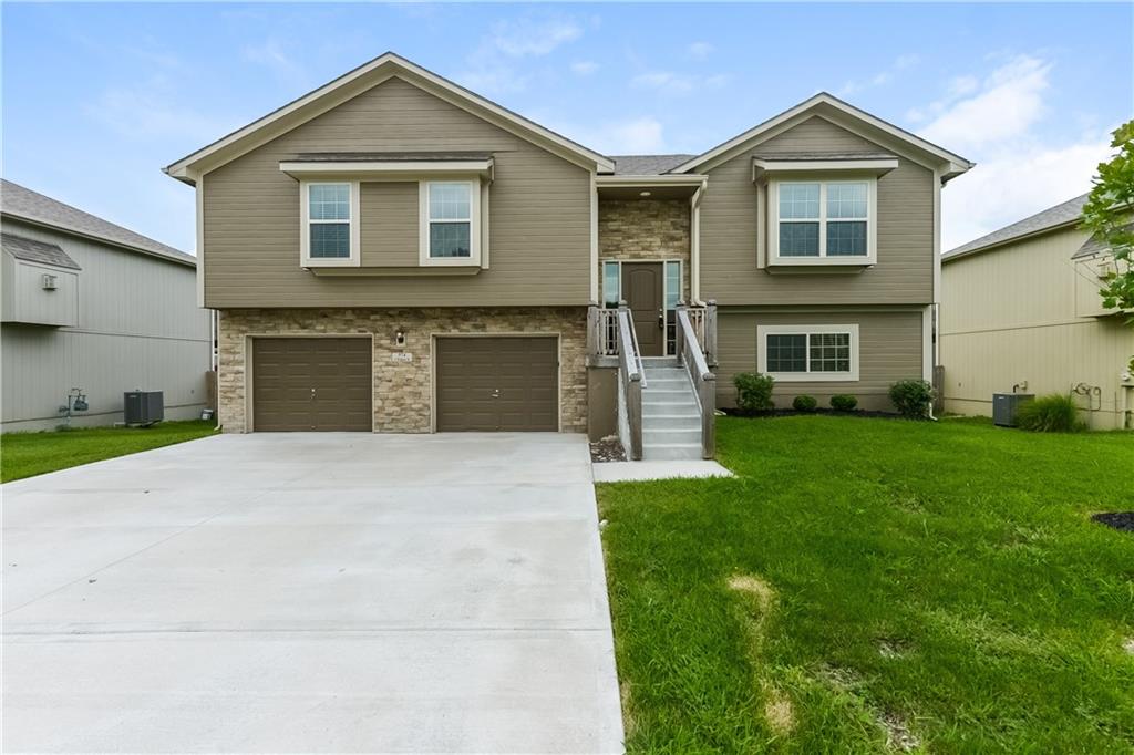 Listing Photo MLS #HMS2564649