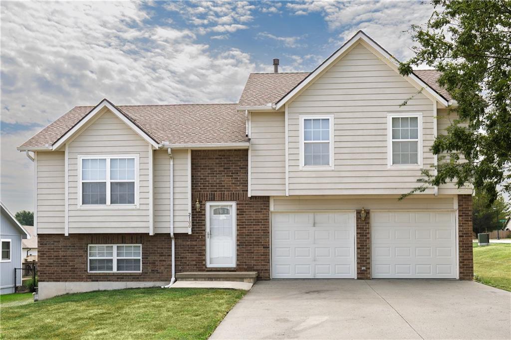 Listing Photo MLS #HMS2565044