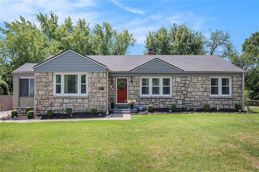 Listing Photo MLS #HMS2565056