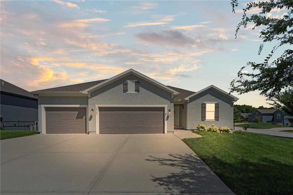 Listing Photo MLS #HMS2565133