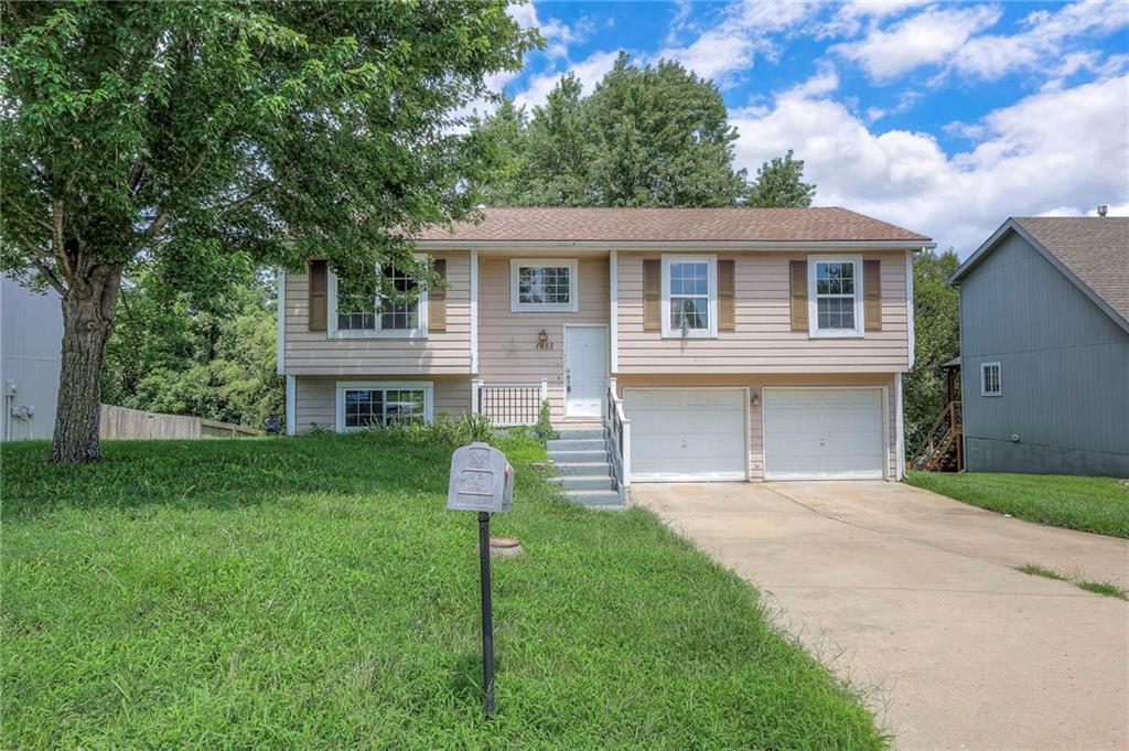 Listing Photo MLS #HMS2565156
