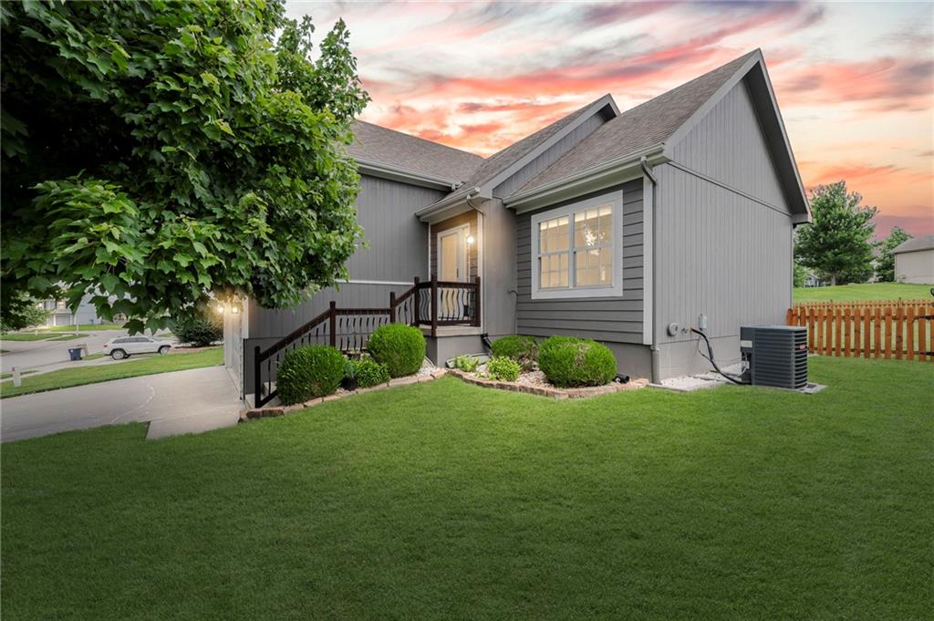 Listing Photo MLS #HMS2565220