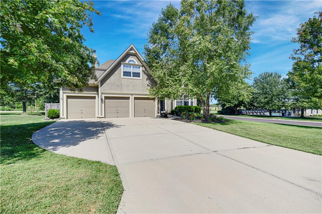 Listing Photo MLS #HMS2565250