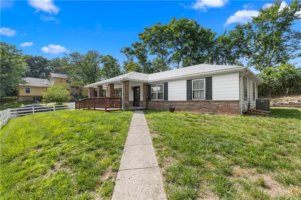 Listing Photo MLS #HMS2565338
