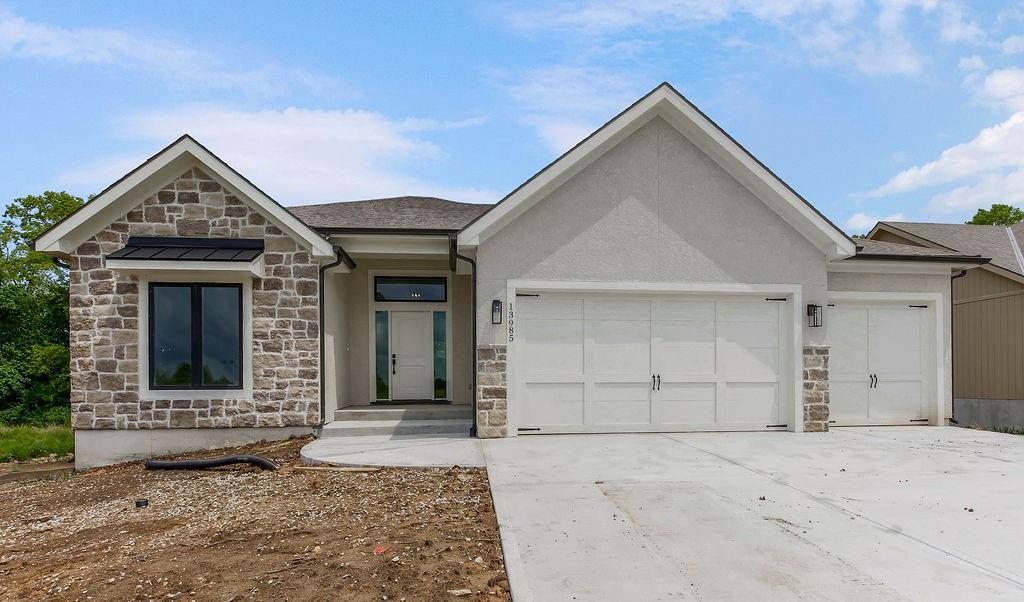 Listing Photo MLS #HMS2565382