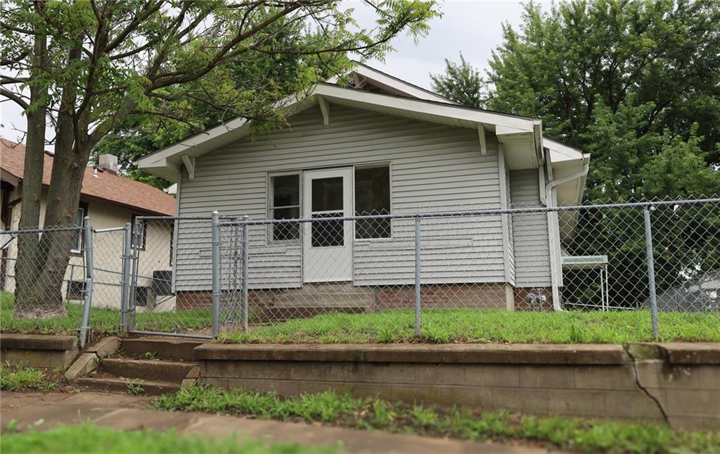 Listing Photo MLS #HMS2565394
