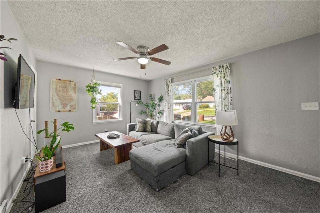 Listing Photo MLS #HMS2565481