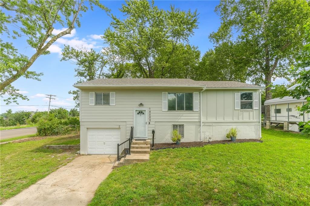 Listing Photo MLS #HMS2565553