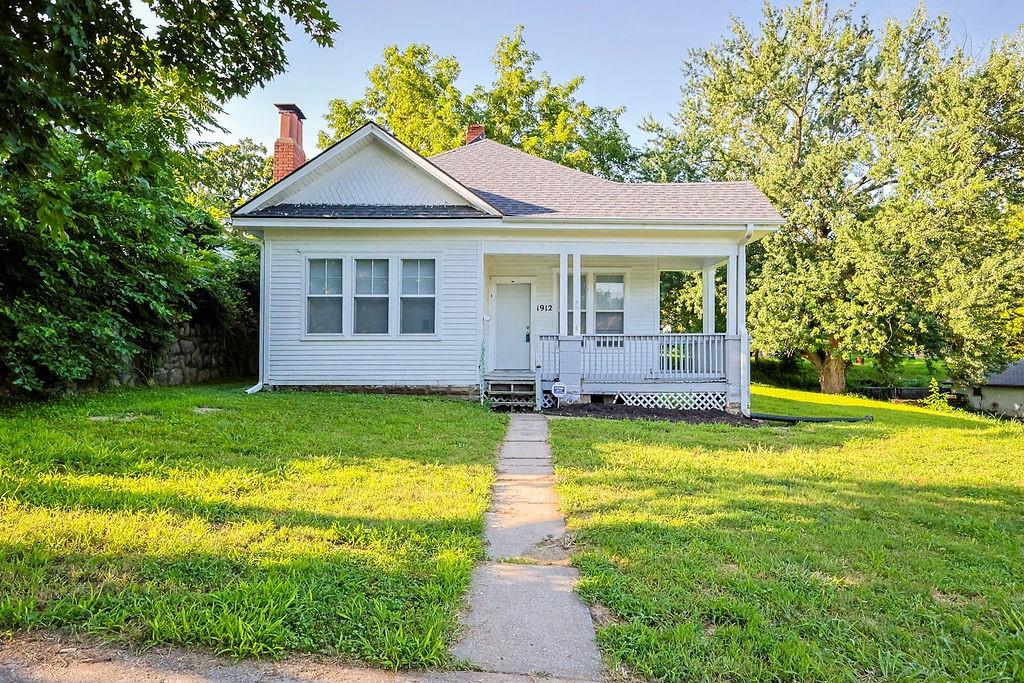 Listing Photo MLS #HMS2565893