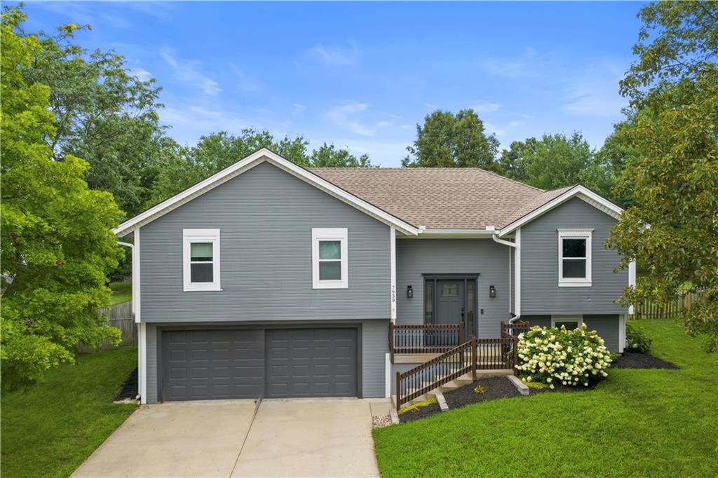 Listing Photo MLS #HMS2565912