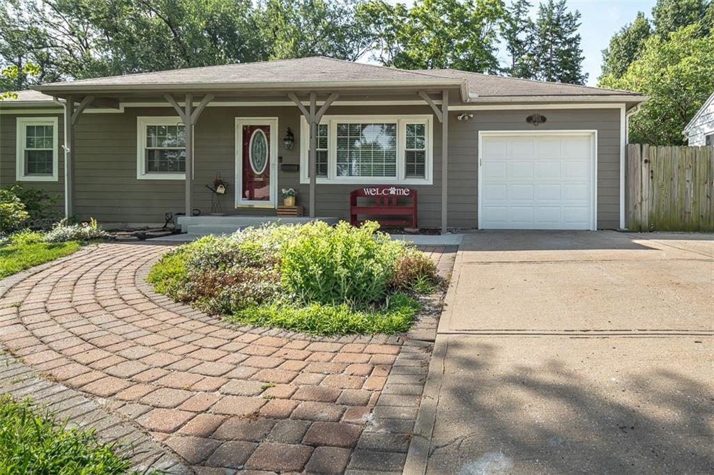 Listing Photo MLS #HMS2565919