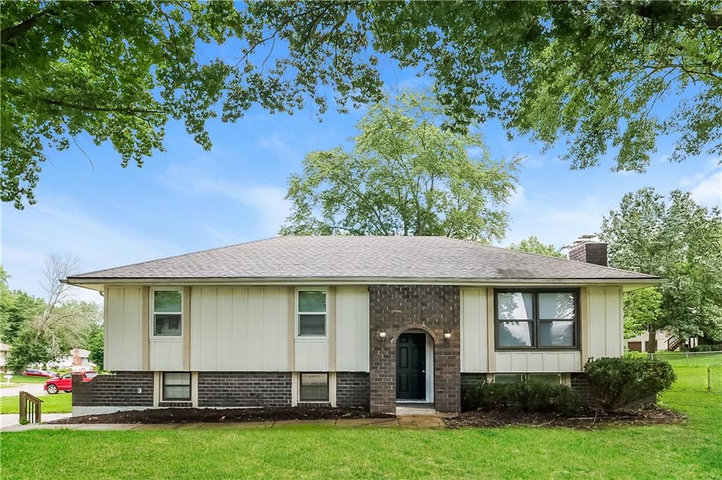 Listing Photo MLS #HMS2565979