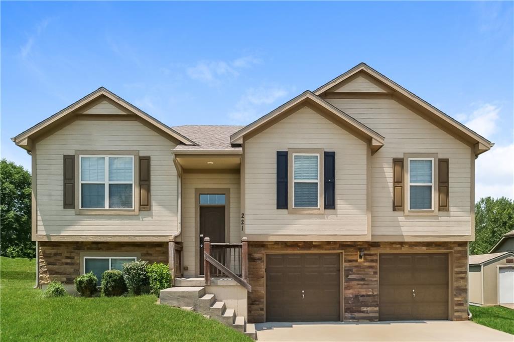 Listing Photo MLS #HMS2565985