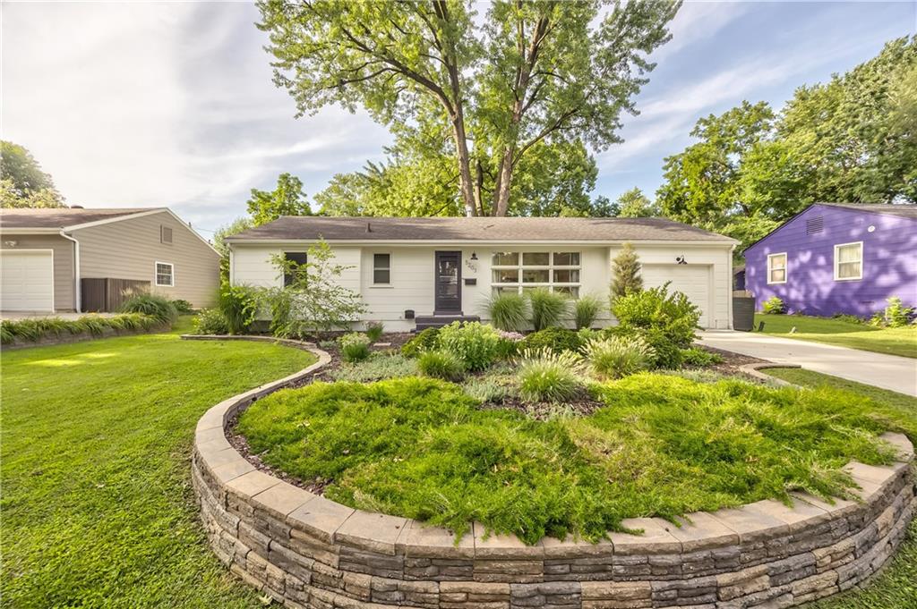 Listing Photo MLS #HMS2566071