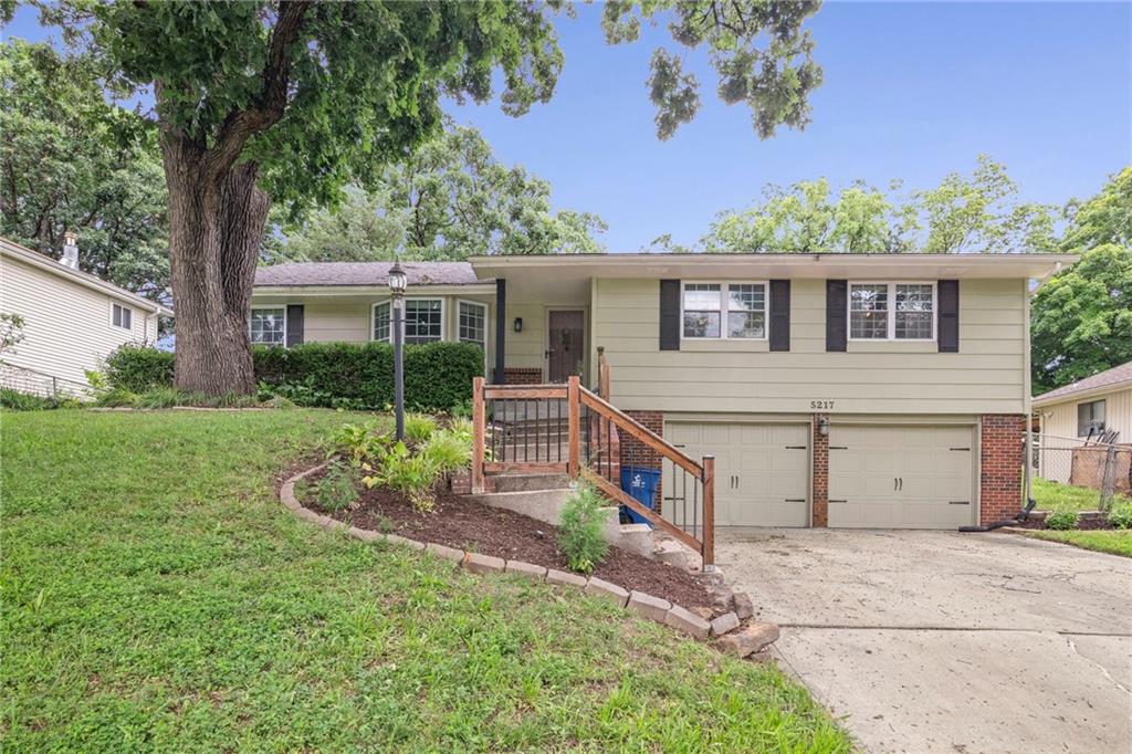 Listing Photo MLS #HMS2566184