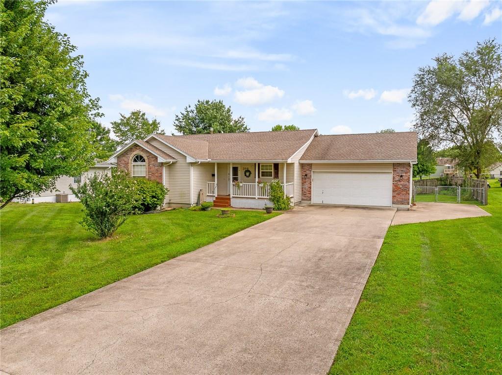 Listing Photo MLS #HMS2566248