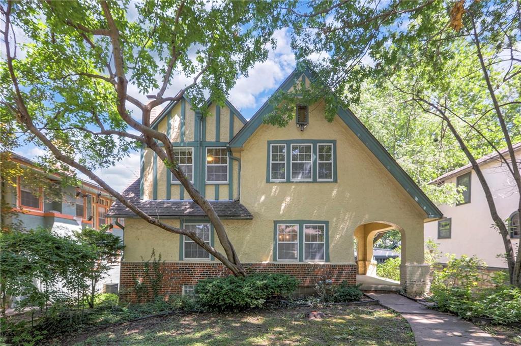 Listing Photo MLS #HMS2566351
