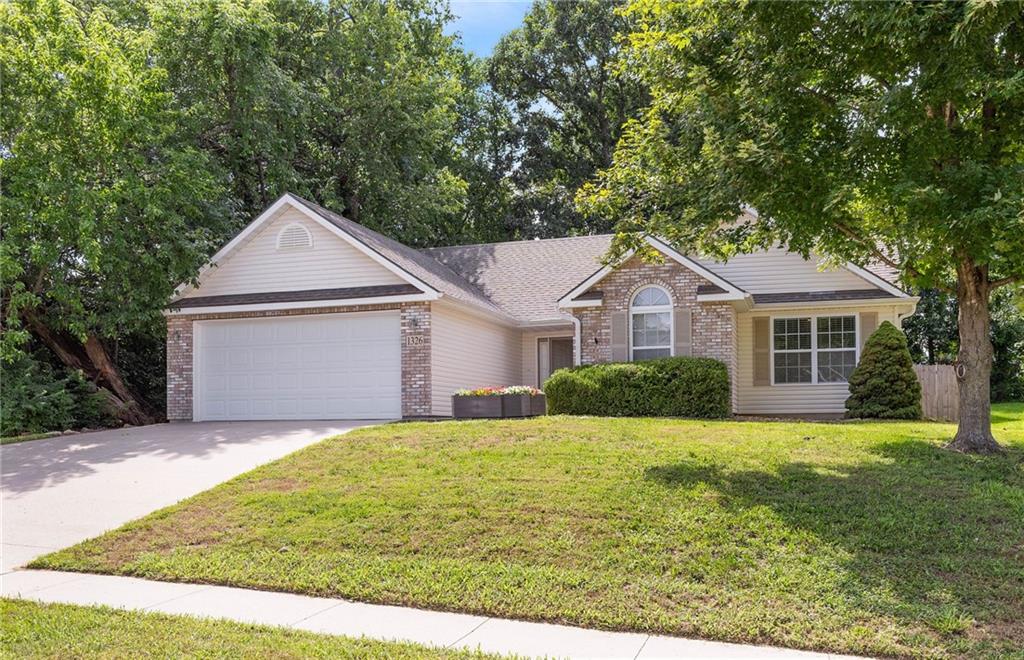 Listing Photo MLS #HMS2566562