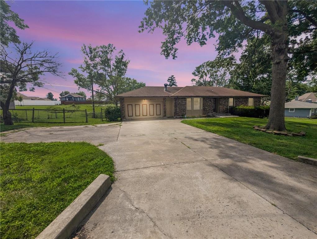 Listing Photo MLS #HMS2566623