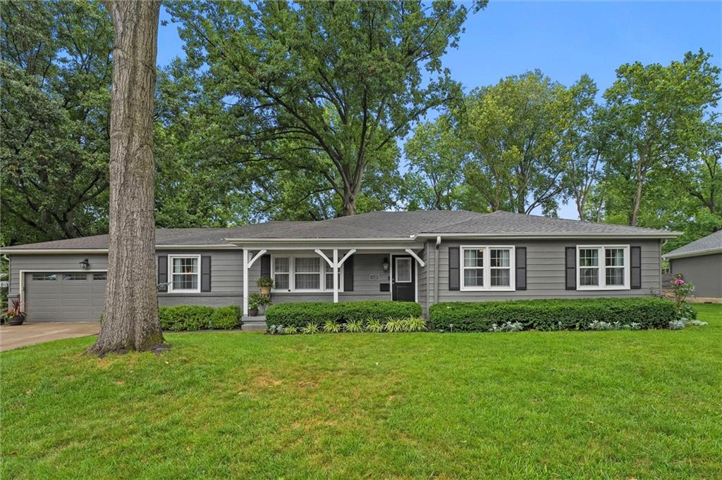 Listing Photo MLS #HMS2567007