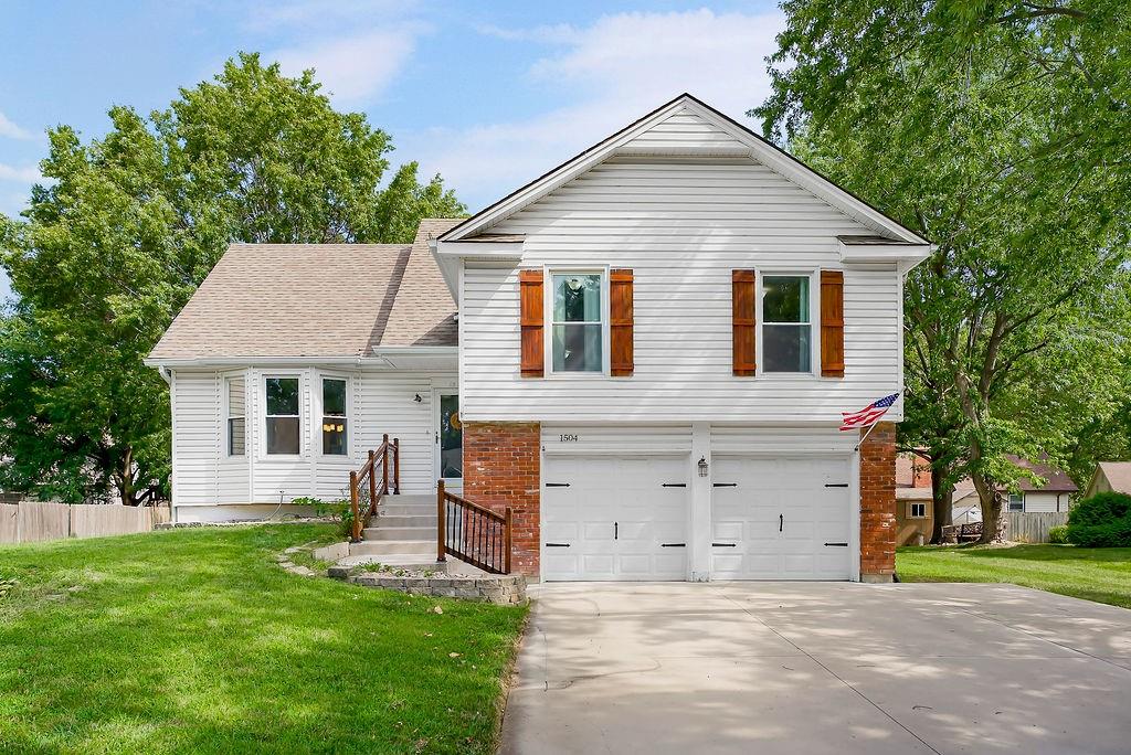 Listing Photo MLS #HMS2567014
