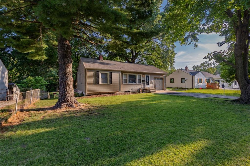 Listing Photo MLS #HMS2567056