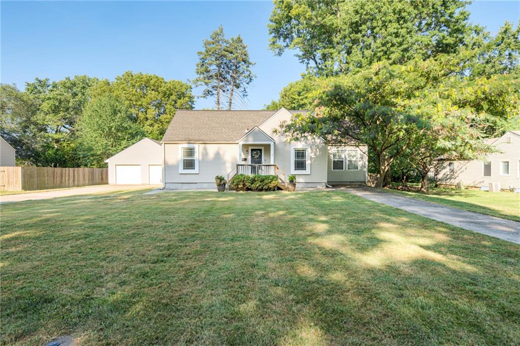 Listing Photo MLS #HMS2567064