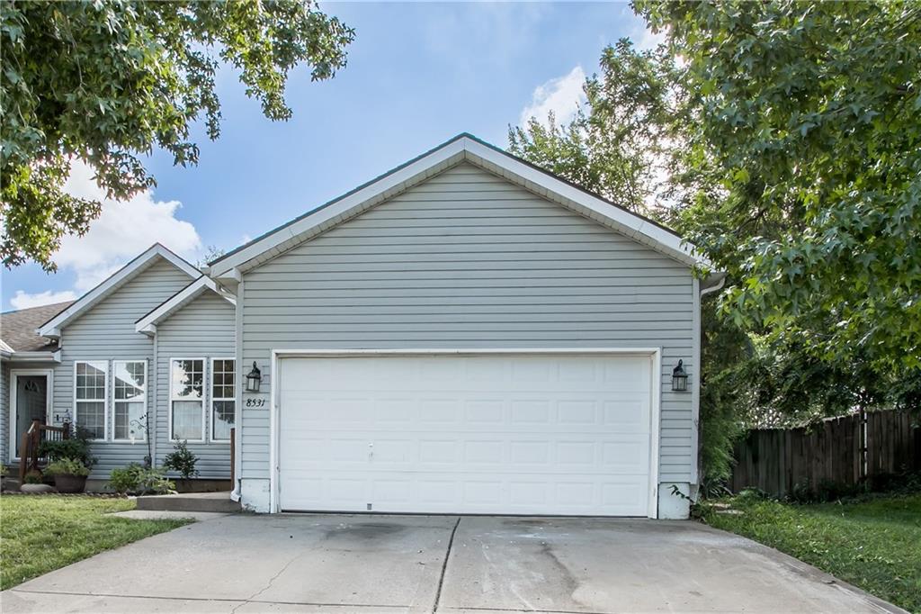 Listing Photo MLS #HMS2567071