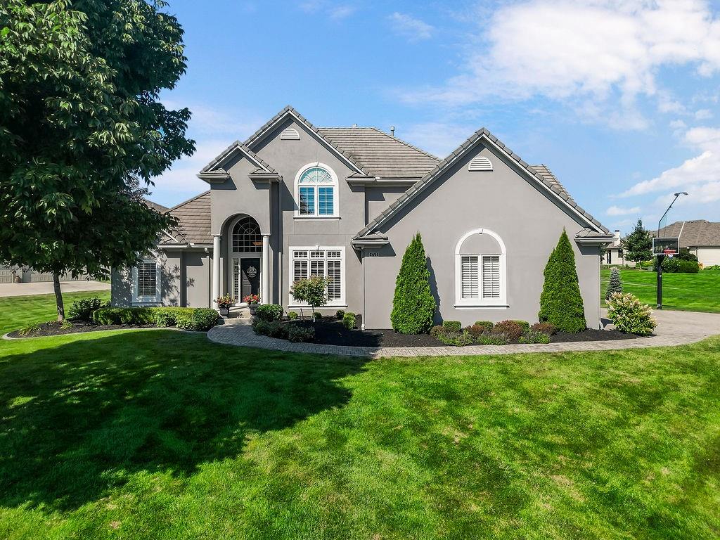 Listing Photo MLS #HMS2567130