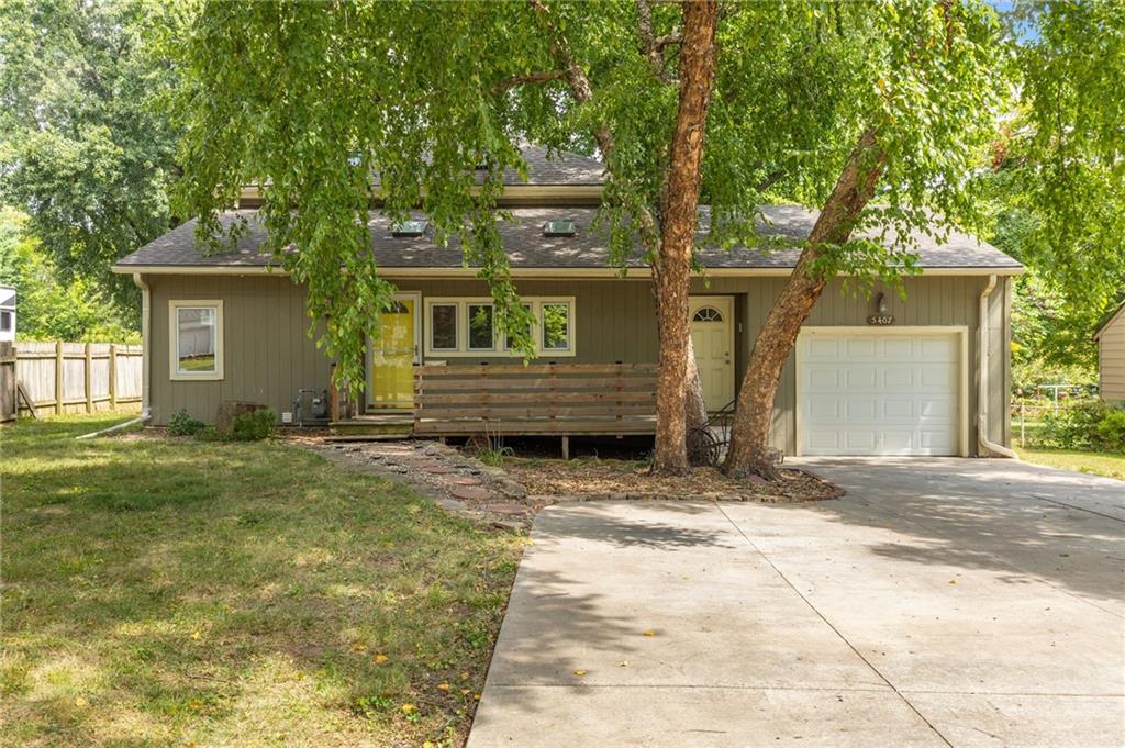 Listing Photo MLS #HMS2567135