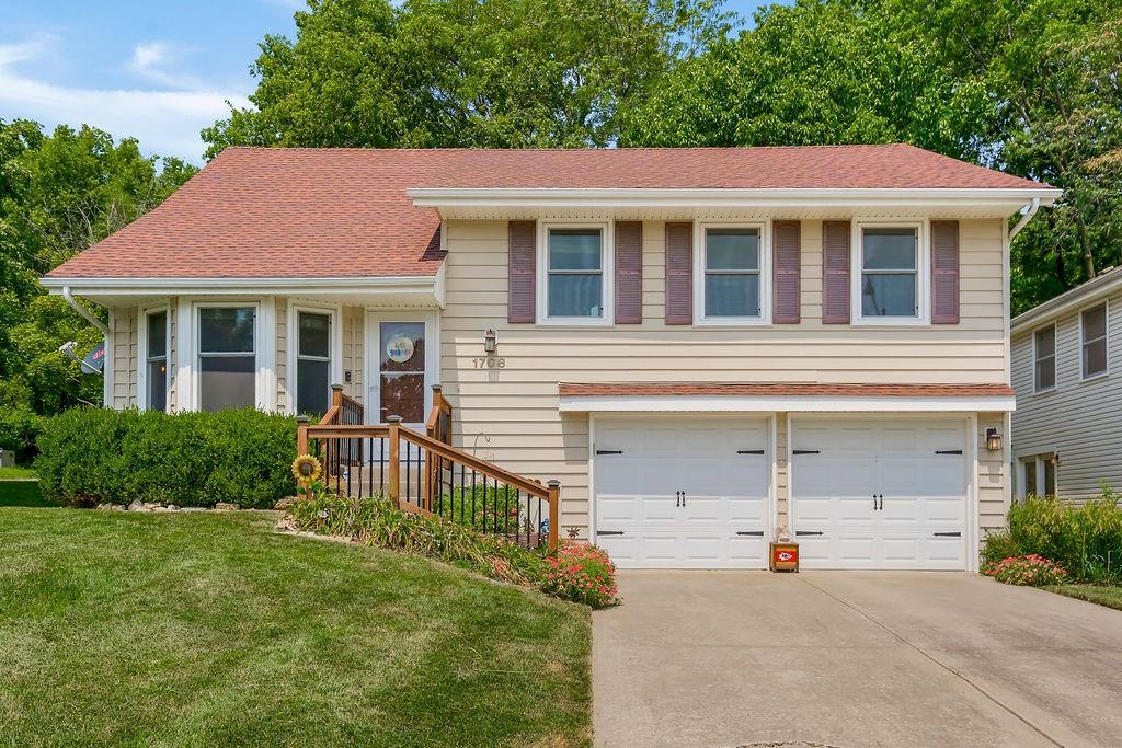 Listing Photo MLS #HMS2567155