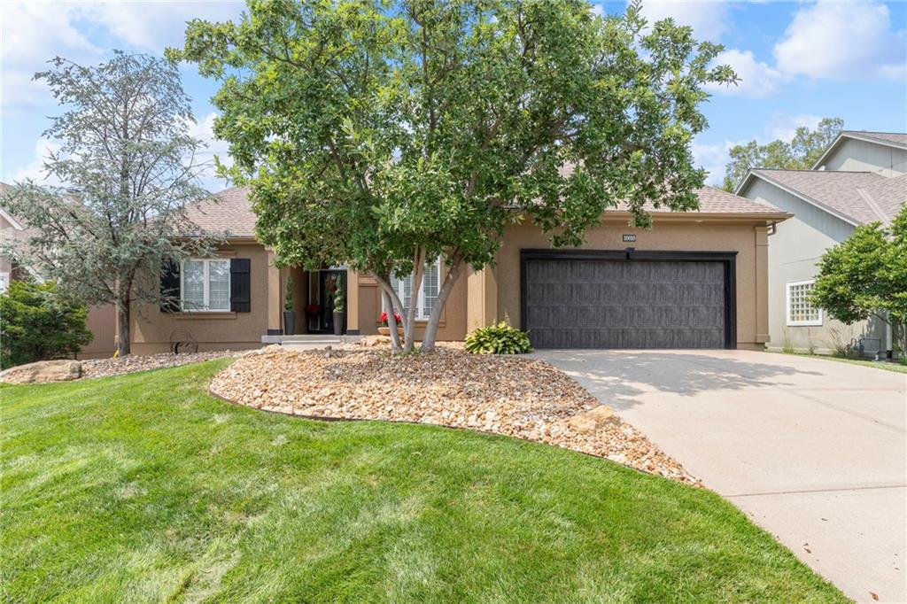 Listing Photo MLS #HMS2567162