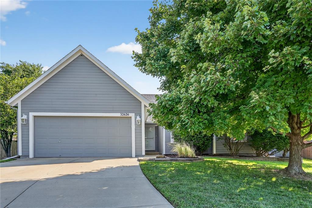 Listing Photo MLS #HMS2567188