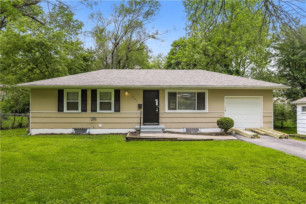 Listing Photo MLS #HMS2567274
