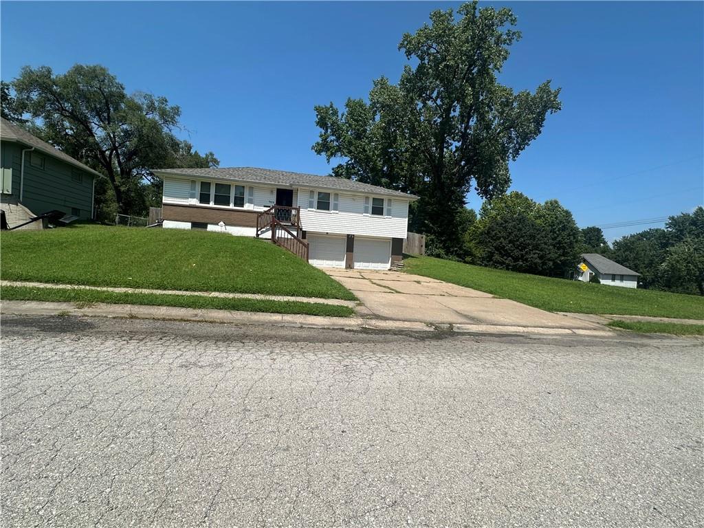 Listing Photo MLS #HMS2567285