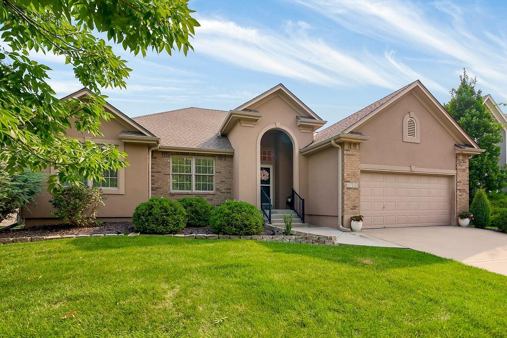 Listing Photo MLS #HMS2567309