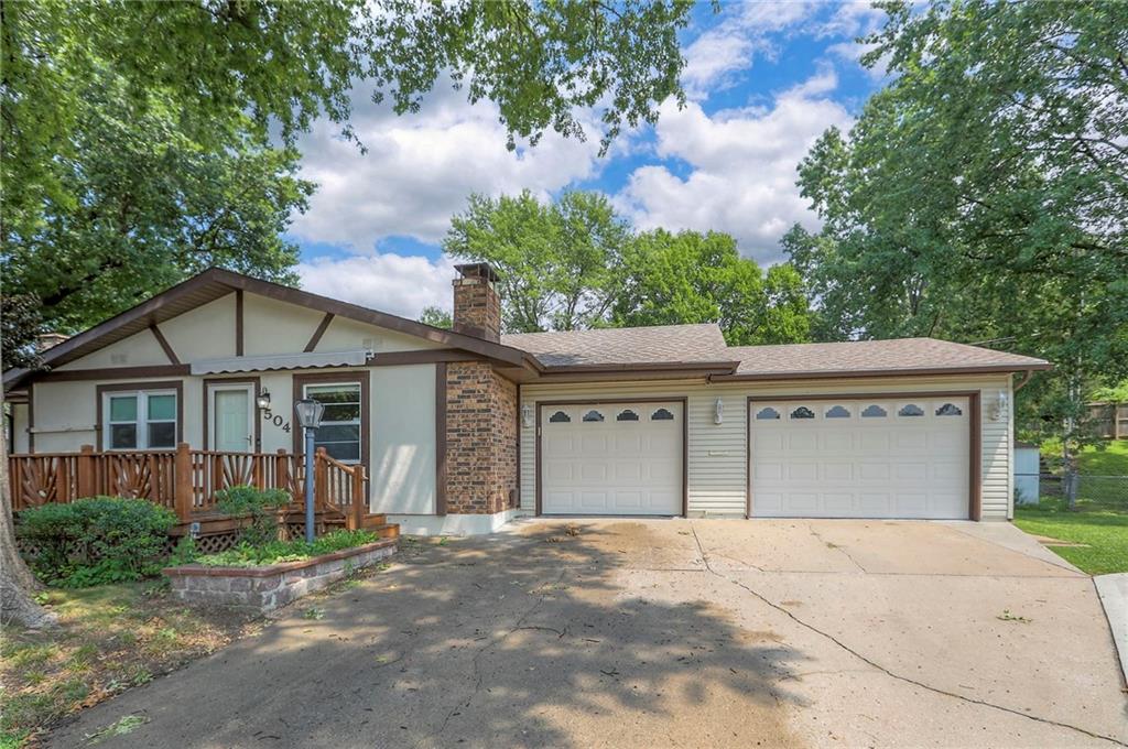Listing Photo MLS #HMS2567345