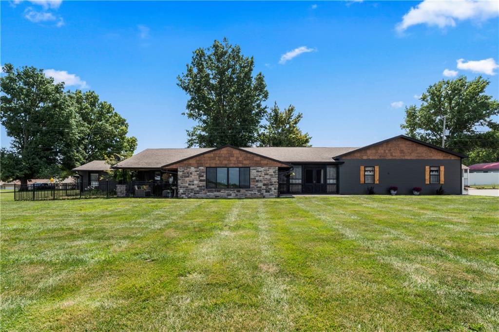 Listing Photo MLS #HMS2567349