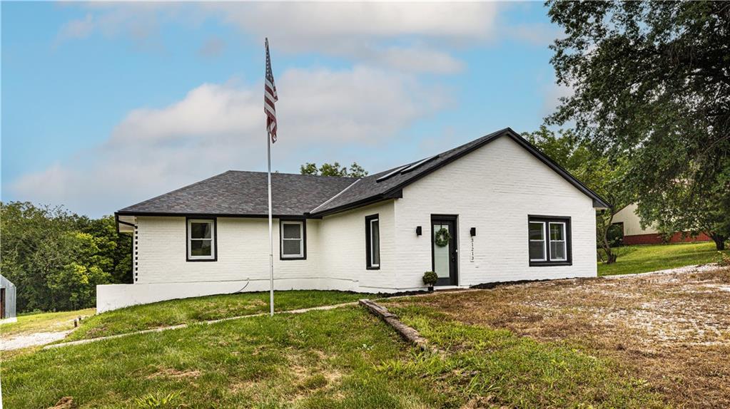 Listing Photo MLS #HMS2567441