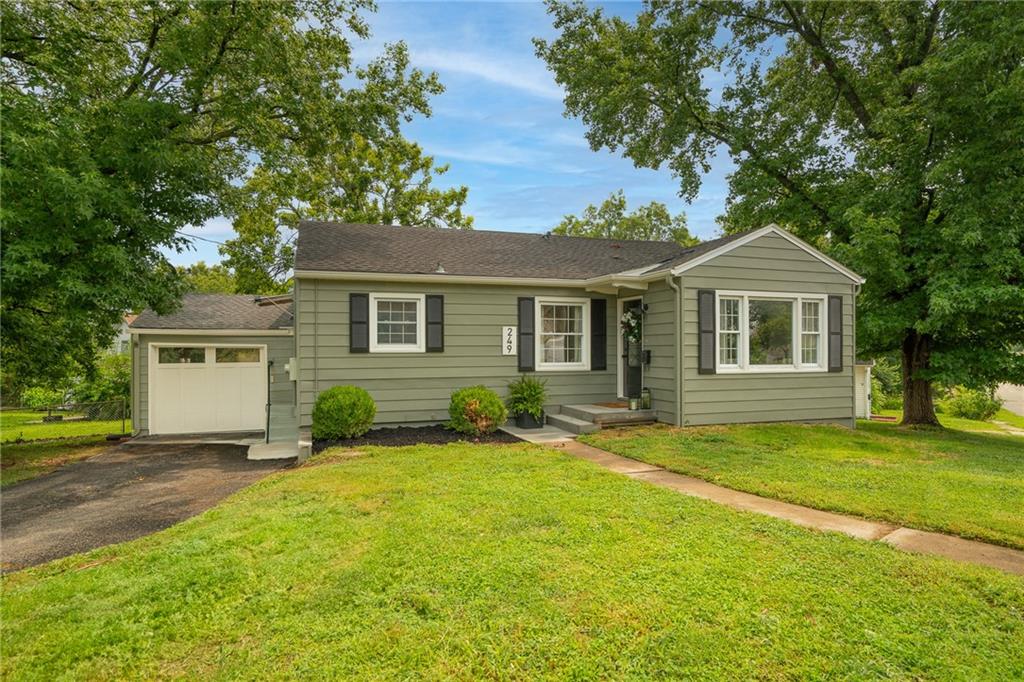 Listing Photo MLS #HMS2567501