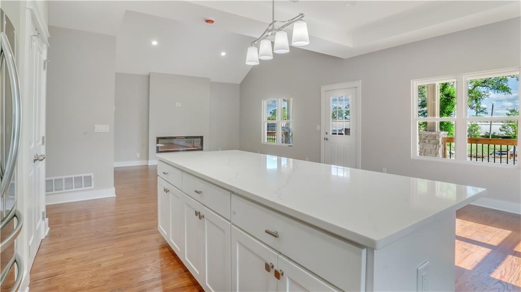 Listing Photo MLS #HMS2567507