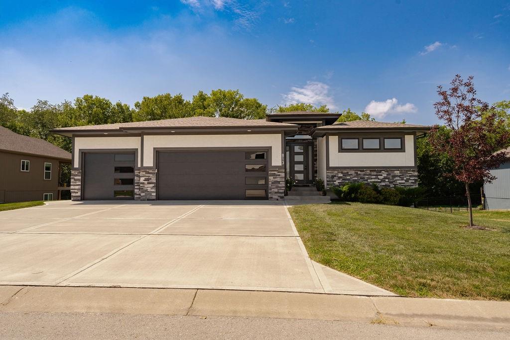Listing Photo MLS #HMS2567595
